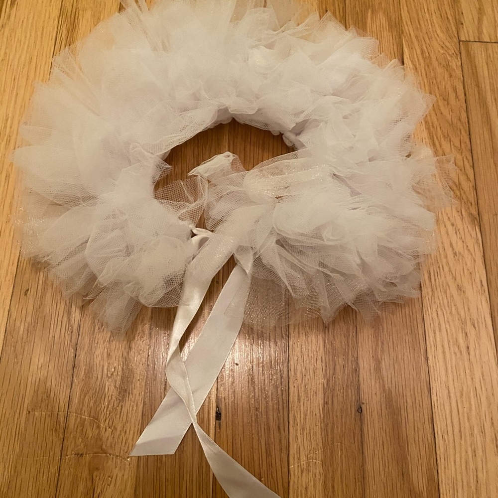 White TuTu Baby Photo Shoot - Picture 3 of 3